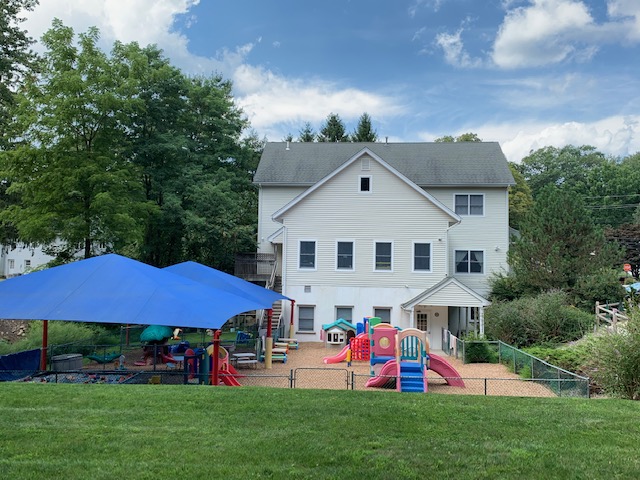 Exterior Back of Alpine Montessori School in Oak Ridge