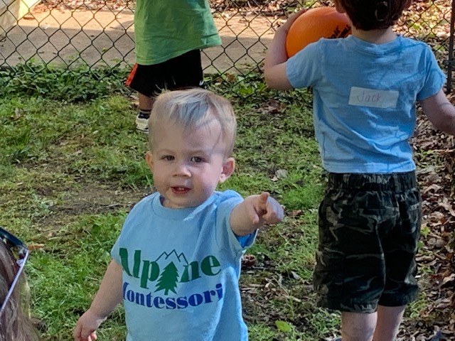 Kids Playing in Montessori Oak Ridge School